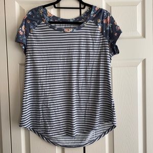 NWOT Torrd Classic fit tee